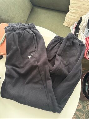 ALO Yoga womens Black Jogger Sweatpants